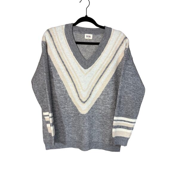 Bibi Grey V-Neck Accent Sweater – Size Medium - Picture 1 of 4